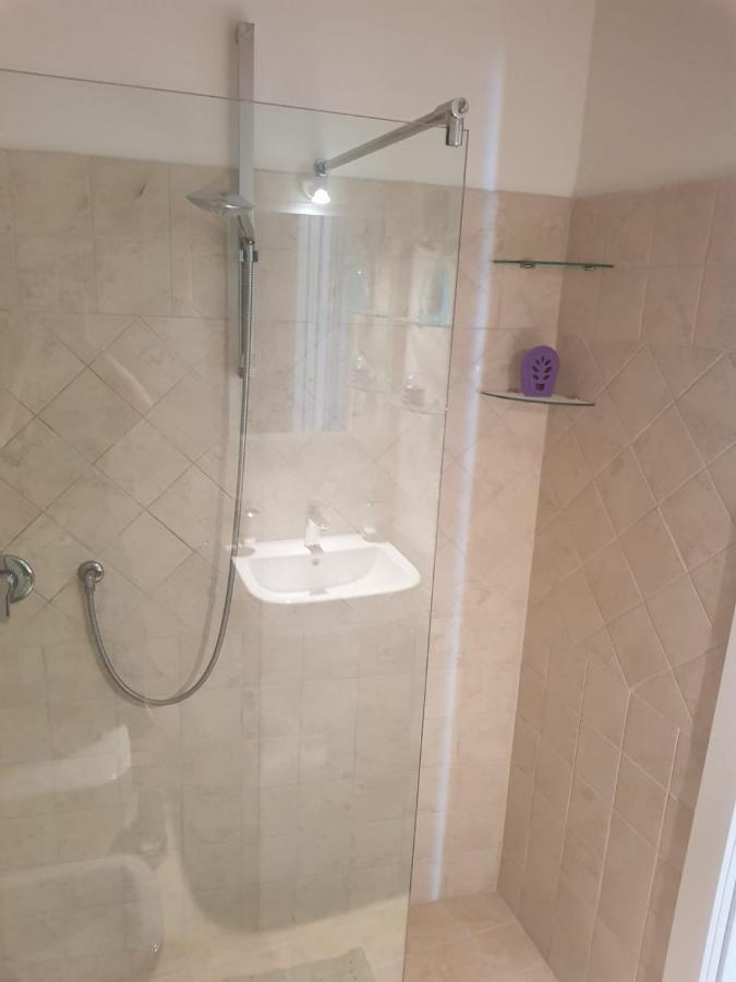 Perfetta Letizia Bed & Breakfast Bitonto Bagian luar foto